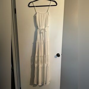 Fashion On Earth white maxi dress, small